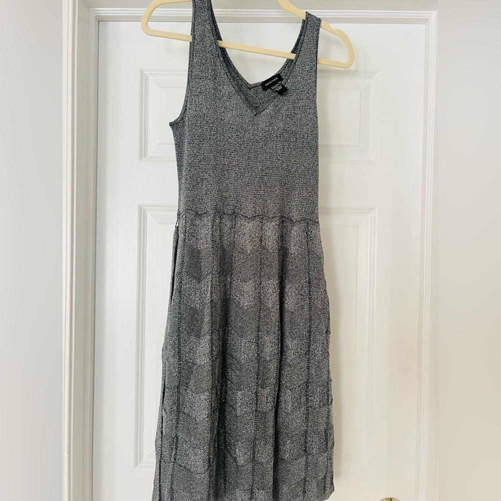 Holiday silver metallic (hard to see in photos) by Spence size medium - Picture 8 of 9